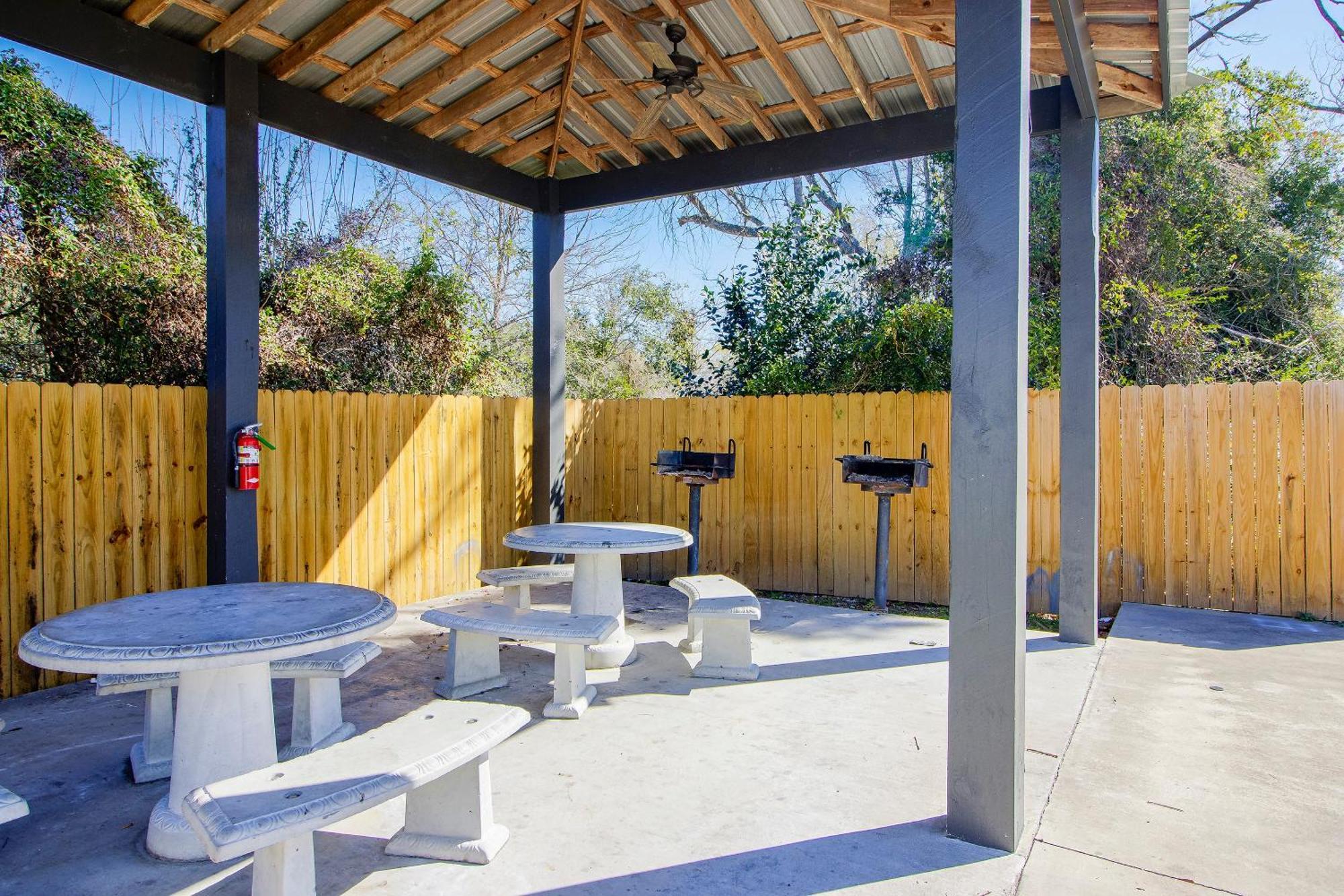 Oyo Hotel Sulphur La Hwy 90 West エクステリア 写真