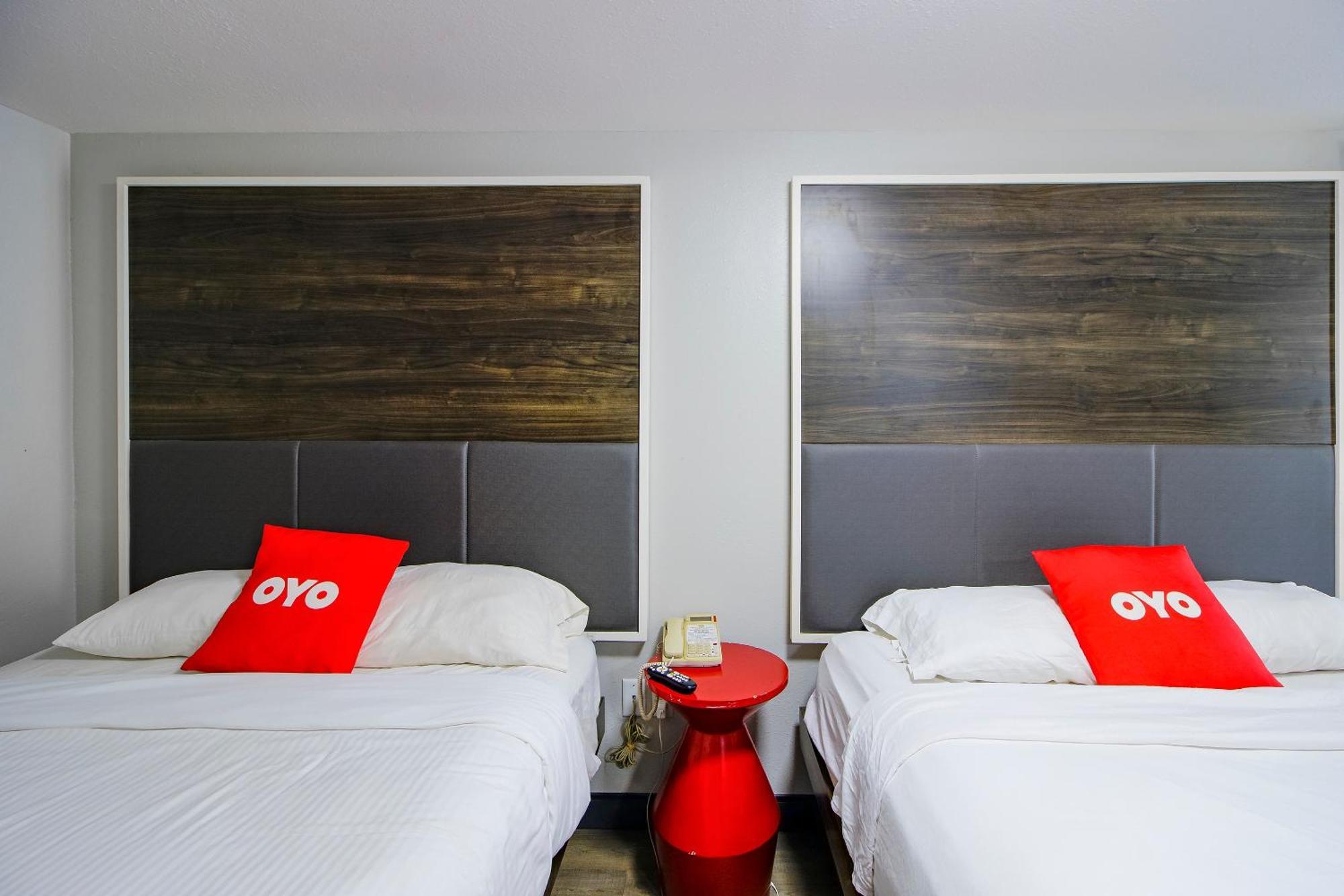 Oyo Hotel Sulphur La Hwy 90 West エクステリア 写真