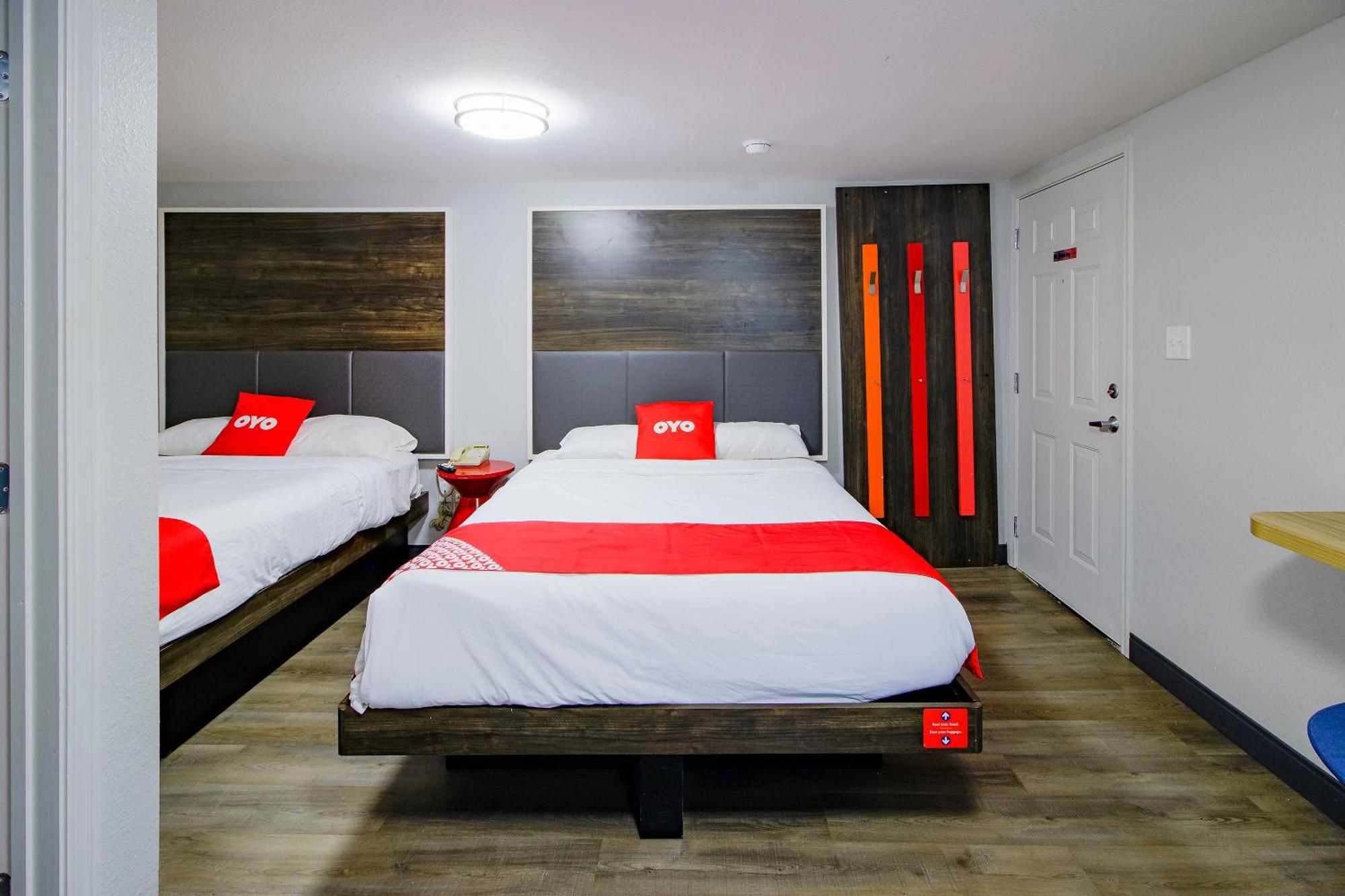 Oyo Hotel Sulphur La Hwy 90 West エクステリア 写真